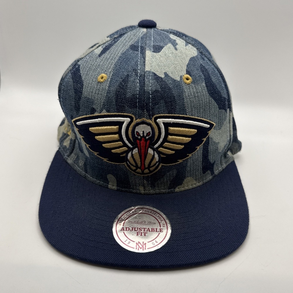 New Orleans Pelicans Hat Cap Snap Back Camo Mitchell Ness Basketball Logo OSFA
